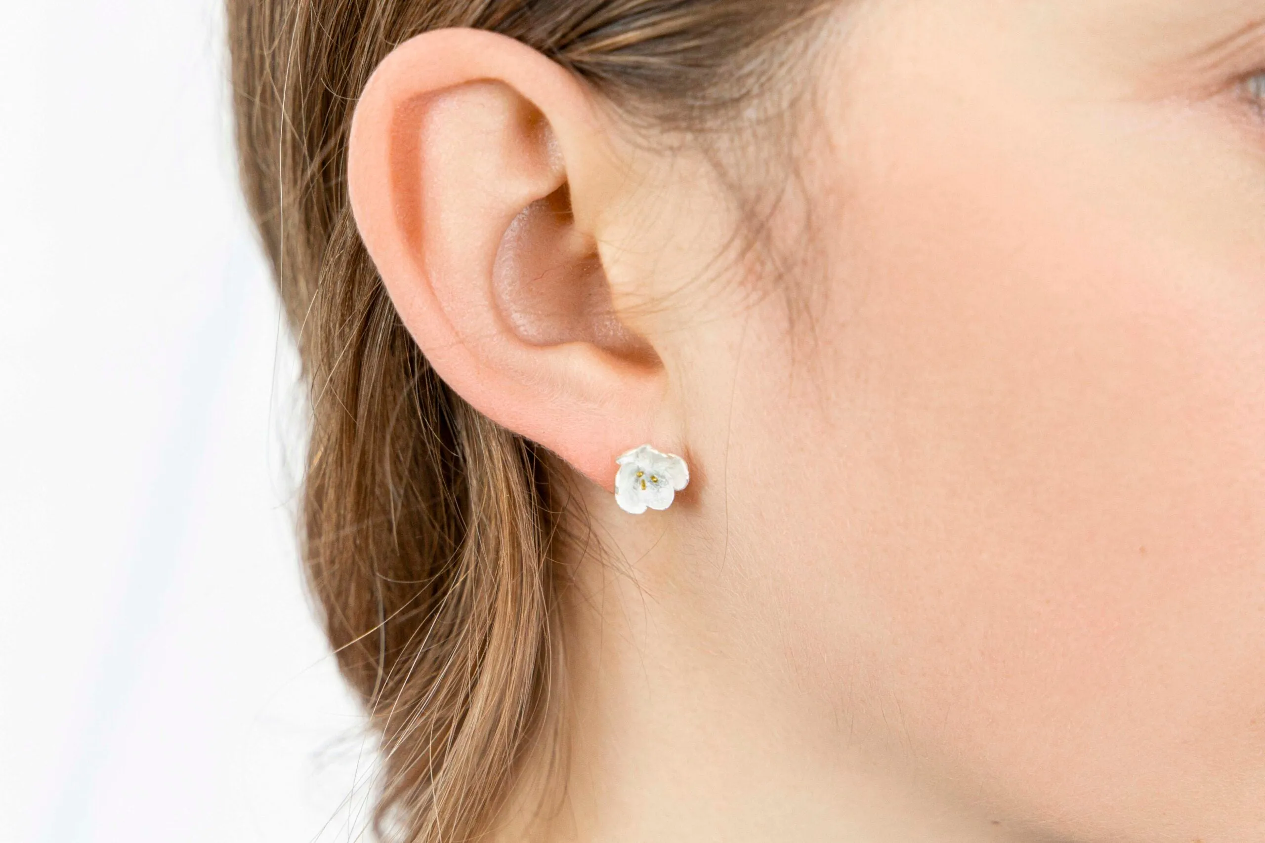 Banyan Matt Silver Buttercup Stud Earring