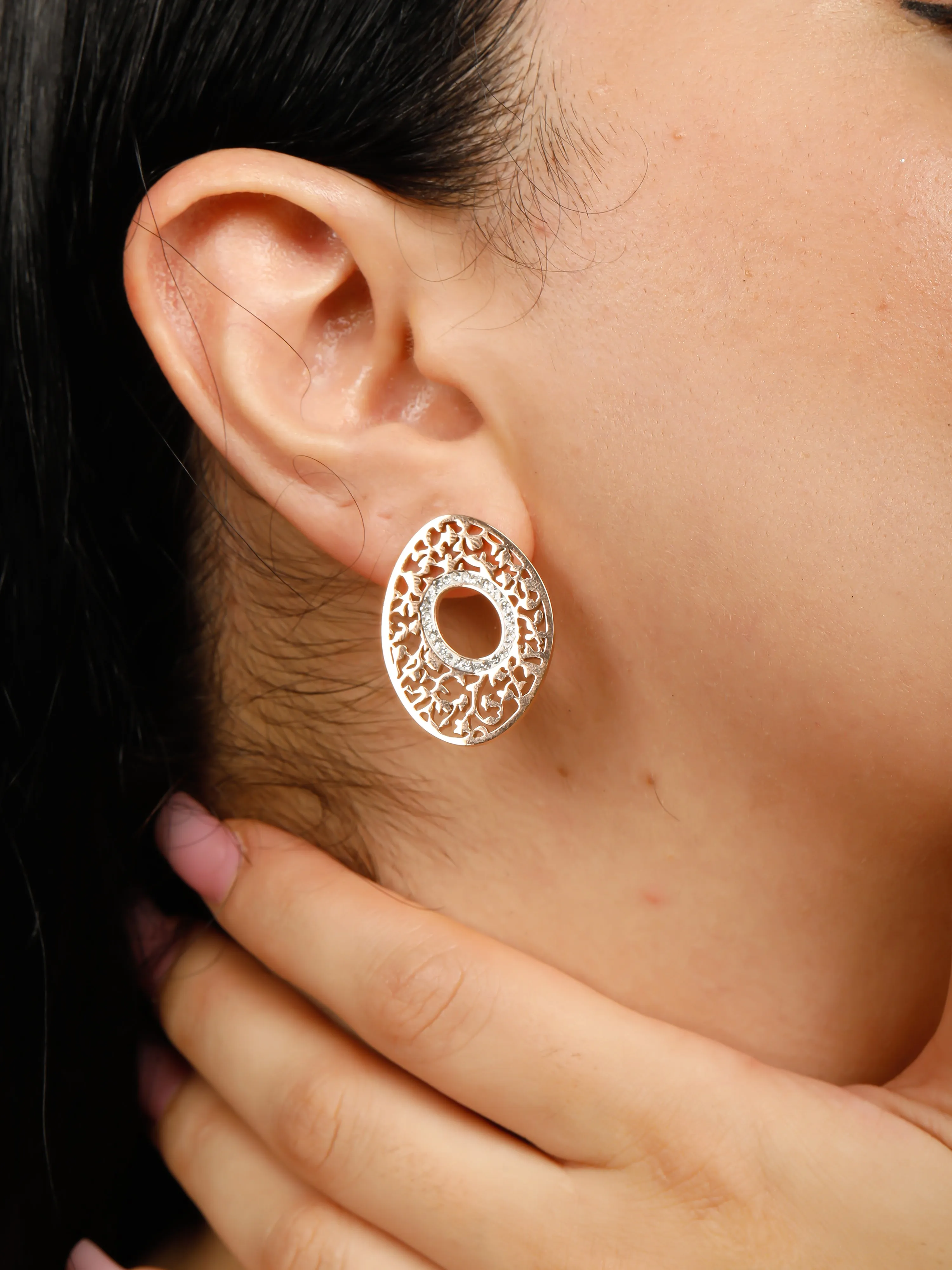 Gizelle Gold Hoop Earring