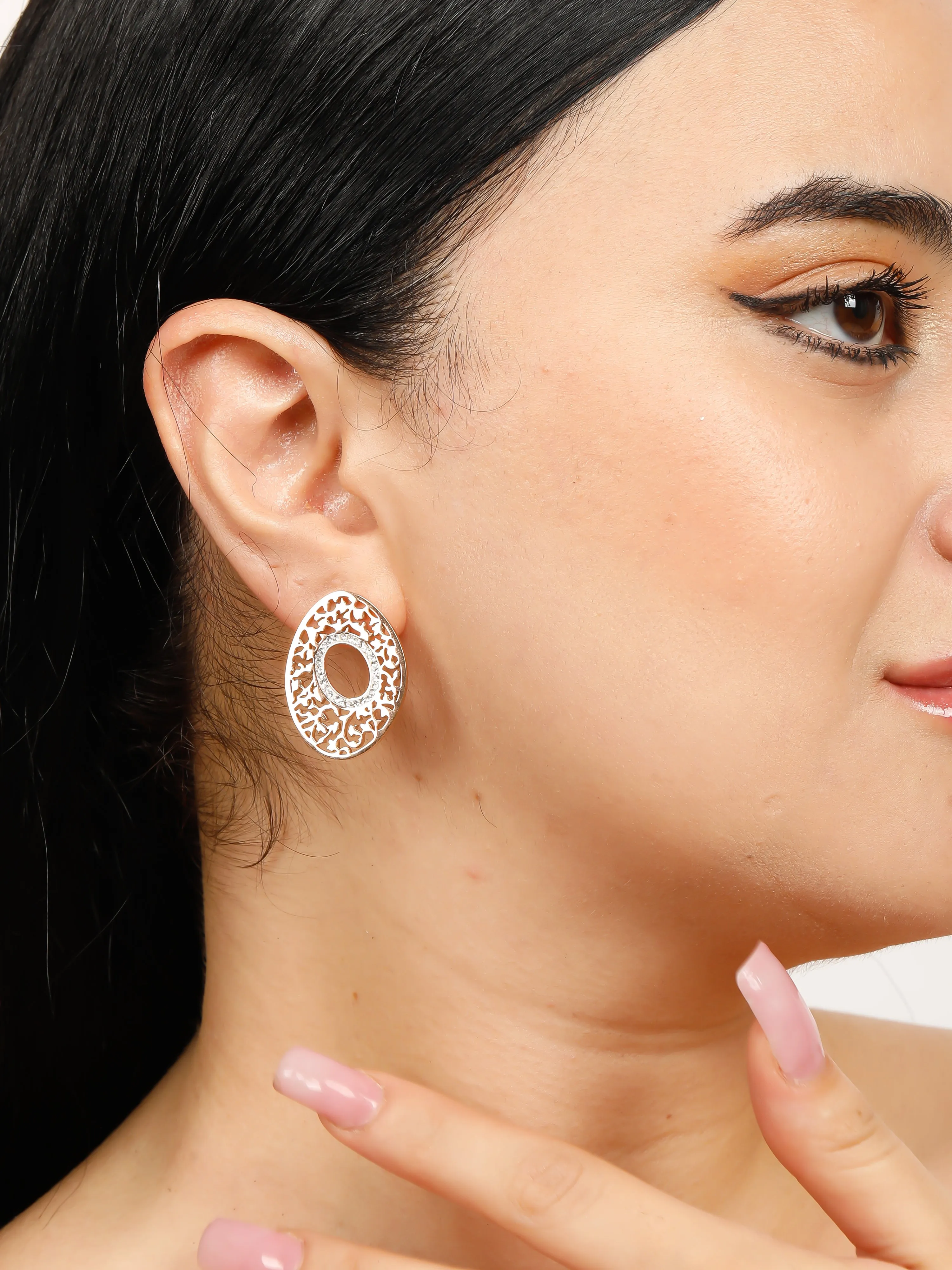Gizelle Gold Hoop Earring