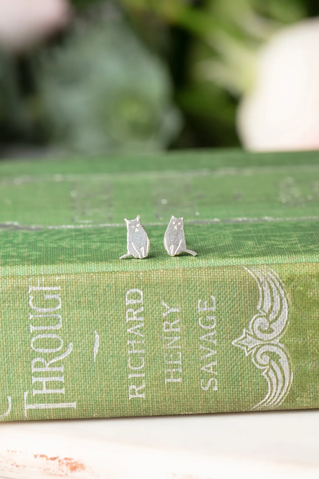 Tiny Sitting Cat Stud Earrings